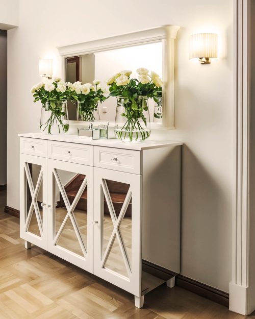 Kredens z MDF z drzwiczkami X z linii AS Home X Laura