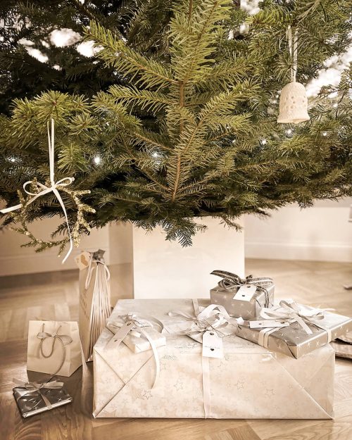 White lacobel Chistmas tree box Greenpoint Pure