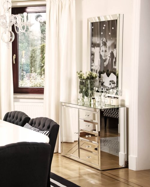 Kredens lustrzany z szufladami i drzwiczkami Greenwich