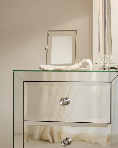 Szafka nocna lustrzana z szufladami na nóżkach lustrzanych Greenwich