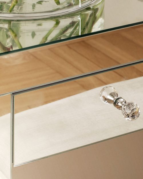 Toaletka lustrzana z szufladami i pełnymi bokami Long Island